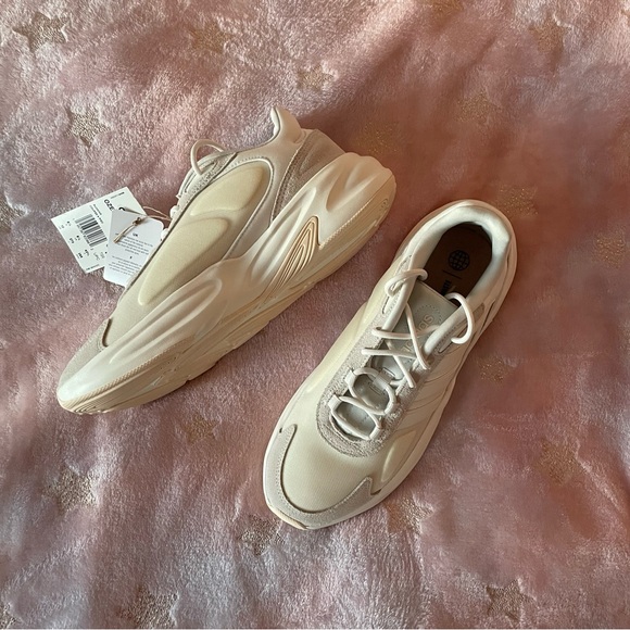 Adidas Ozelle Running Shoes - Picture 4 of 6